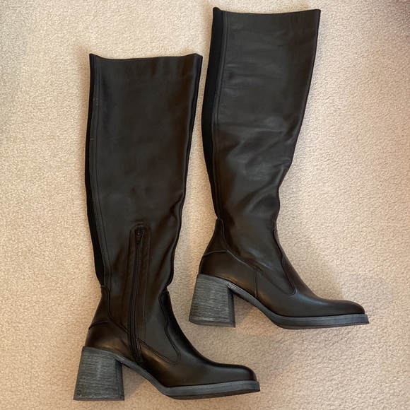 Free People Over-the-knee Leather Boots (Made in Spain) - Picture 2 of 12